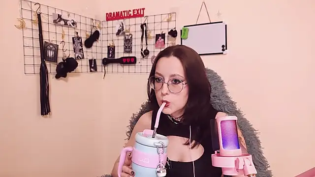 Snapshot of XXGoddessLXX chatting on 02-04-26, 05:30 XXGoddessLXX online show from 02-04-26, 05:30