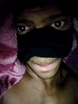 Snapshot of theboyas chatting on 01-12-26, 10:03 theboyas online show from 01-12-26, 10:03