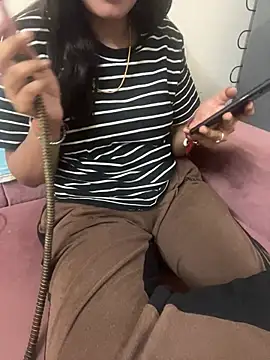Snapshot of geetanjali_singh chatting on 05-01-26, 04:12 geetanjali singh online show from 05-01-26, 04:12