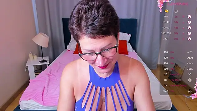 Snapshot of JennyMons chatting on 07-15-26, 07:26 JennyMons online show from 07-15-26, 07:26