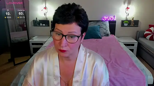 JennyMons online show from 06-06-26, 07:57