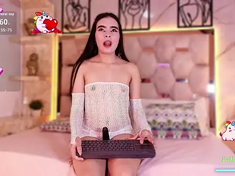 Sophieh Sweet online show from 03-26-26, 10:18