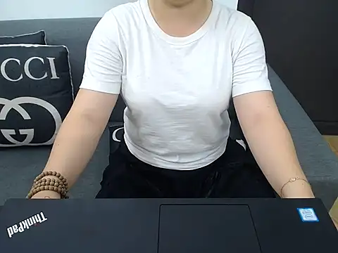 Snapshot of Coffee_Milktea chatting on 05-16-26, 10:36 Coffee Milktea online show from 05-16-26, 10:36