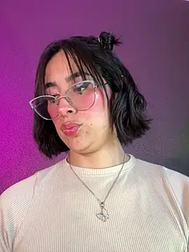 Snapshot of luna_gv chatting on 01-19-26, 10:19 luna gv online show from 01-19-26, 10:19