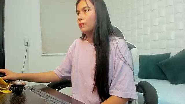 Snapshot of lila_lain chatting on 01-07-26, 02:49 lila lain online show from 01-07-26, 02:49