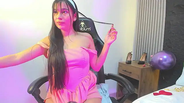 lila lain online show from 02-15-26, 02:56