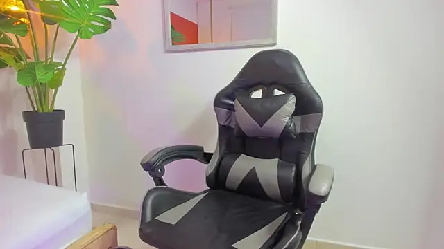 lila lain online show from 02-08-26, 02:53