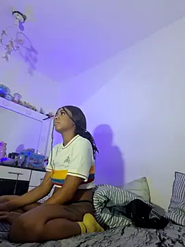  keylafisher  online show from 03-26-26, 08:40