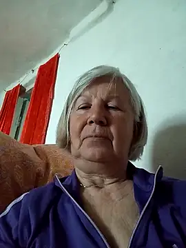 KlaudiaDarling online show from 04-15-26, 02:21