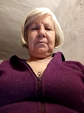 KlaudiaDarling online show from 01-11-26, 03:02