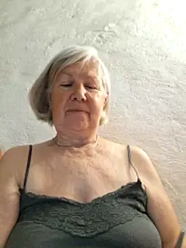 Snapshot of KlaudiaDarling chatting on 05-25-26, 03:22 KlaudiaDarling online show from 05-25-26, 03:22