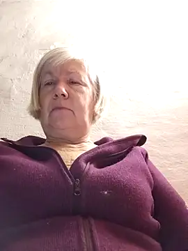 KlaudiaDarling online show from 01-05-26, 10:24