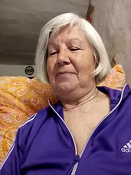 KlaudiaDarling online show from 04-01-26, 06:38