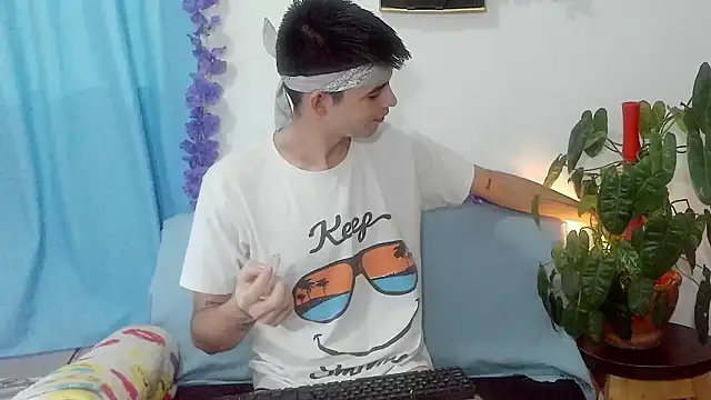 nico22love online show from 02-20-26, 03:25