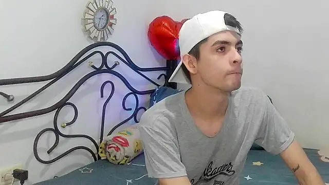 nico22love online show from 03-01-26, 06:08