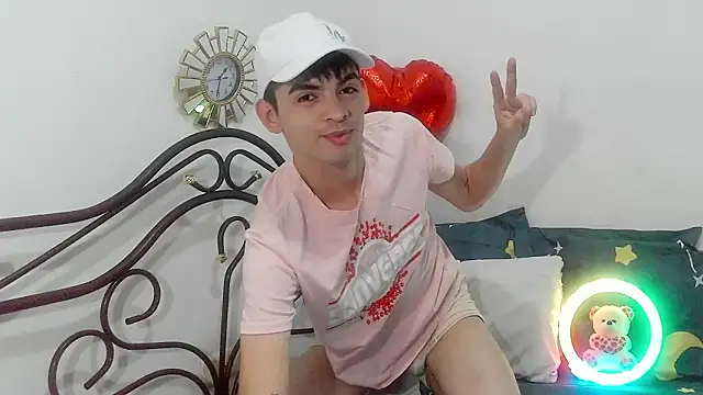 nico22love online show from 02-25-26, 12:11