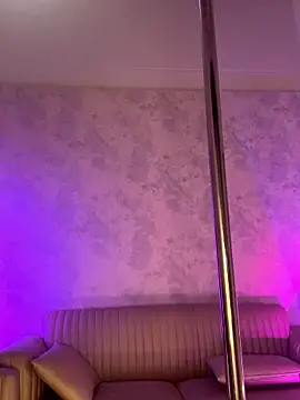 Snapshot of LunaDupont chatting on 01-17-26, 09:07 LunaDupont online show from 01-17-26, 09:07