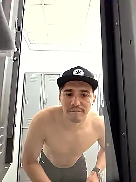 HoofedCylinder online show from 04-14-26, 03:11