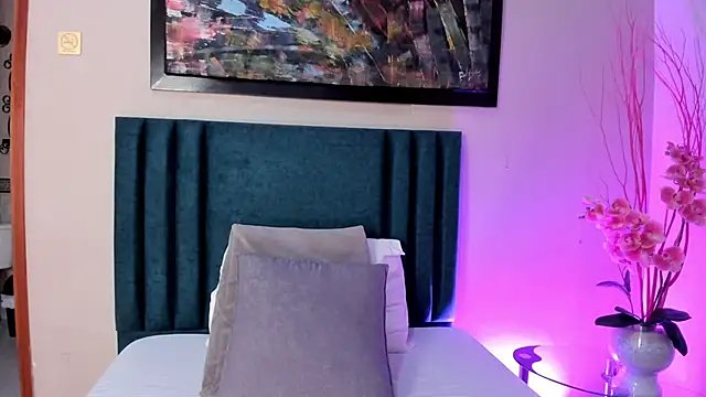 Snapshot of MiaaHarperr chatting on 01-17-26, 06:11 MiaaHarperr online show from 01-17-26, 06:11