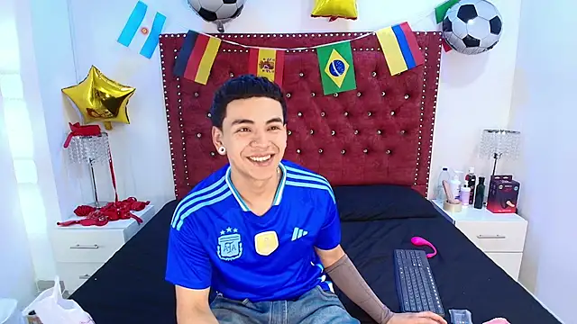 Jaden and sofia online show from 07-03-26, 04:08