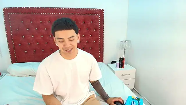 Jaden and sofia online show from 07-31-26, 02:44