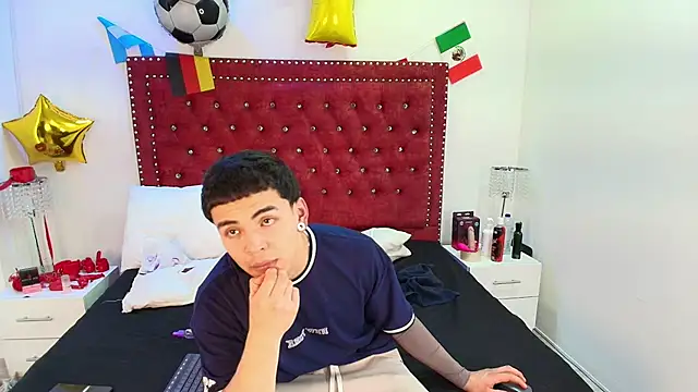 Jaden and sofia online show from 06-30-26, 03:06