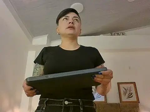 kat paradise online show from 02-28-26, 11:43