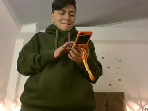 kat paradise online show from 02-13-26, 11:43