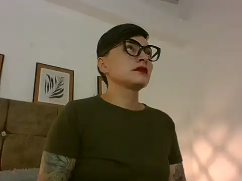 kat paradise online show from 02-19-26, 11:40