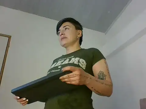 kat paradise online show from 03-18-26, 12:08