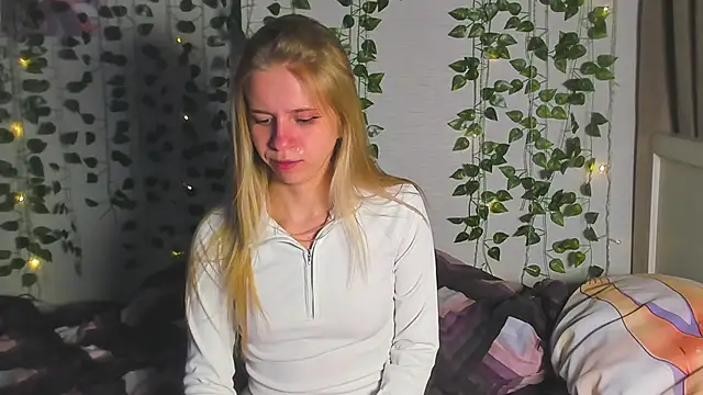 Cute Madam online show from 01-12-26, 10:58