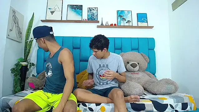 Interracial Snow Bunny online show from 03-21-26, 07:07