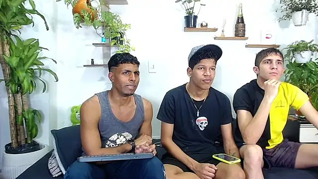 Interracial Snow Bunny online show from 02-20-26, 09:17