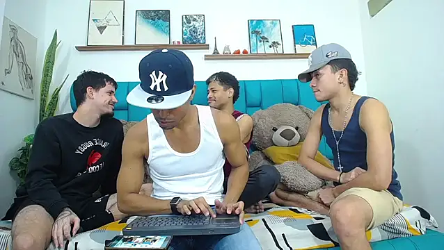 Interracial Snow Bunny online show from 03-22-26, 06:09