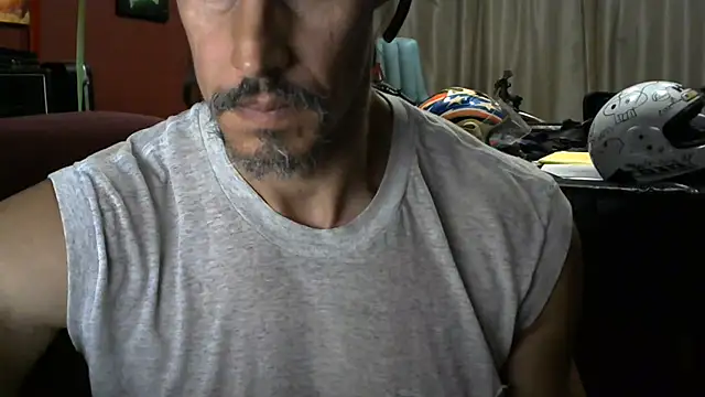 Snapshot of koolchillfun696969 chatting on 06-27-26, 05:02 koolchillfun696969 online show from 06-27-26, 05:02