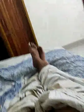 Snapshot of Fuckboyhassan chatting on 07-26-26, 05:20 Fuckboyhassan online show from 07-26-26, 05:20