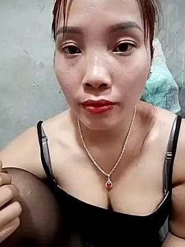 yeutinh00 online show from 03-01-26, 09:42