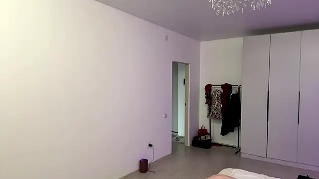 Missfit  online show from 01-08-26, 09:37