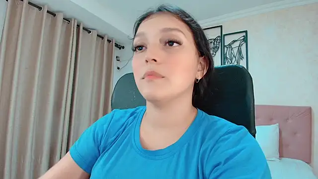 Snapshot of littlemolly_walcott chatting on 07-07-26, 11:41 littlemolly walcott online show from 07-07-26, 11:41