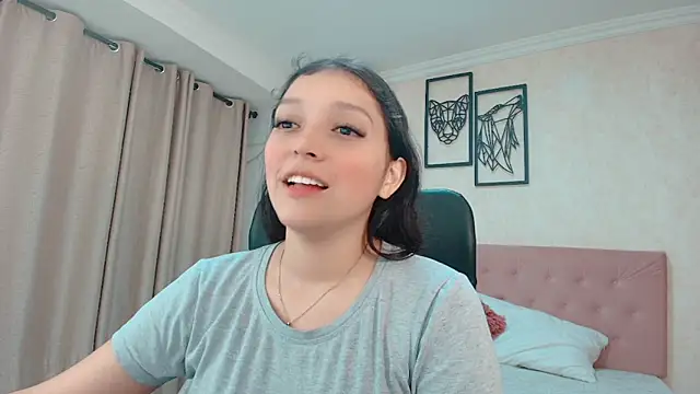 Snapshot of littlemolly_walcott chatting on 05-12-26, 01:24 littlemolly walcott online show from 05-12-26, 01:24