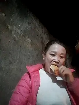 Snapshot of dakota-kis chatting on 02-23-26, 12:23 dakota-kis online show from 02-23-26, 12:23