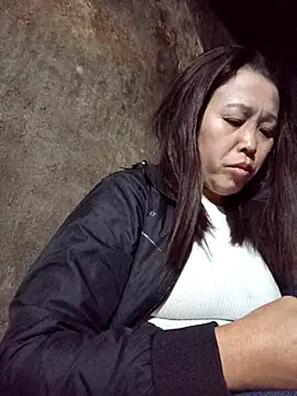 Snapshot of dakota-kis chatting on 02-10-26, 12:53 dakota-kis online show from 02-10-26, 12:53