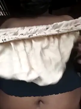 Snapshot of fingerbit07 chatting on 04-06-26, 05:41 fingerbit07 online show from 04-06-26, 05:41