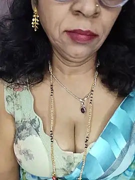 Snapshot of Maya_kannada chatting on 06-30-26, 11:43 Maya kannada online show from 06-30-26, 11:43