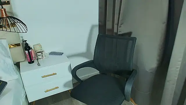 Noelle Minx online show from 03-11-26, 06:46