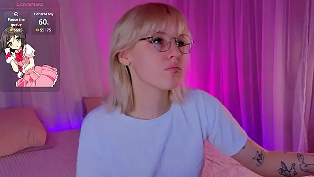 Snapshot of no_1dea chatting on 02-11-26, 06:57 no 1dea online show from 02-11-26, 06:57