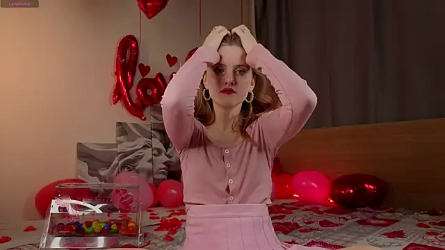 RennaHettes online show from 02-14-26, 01:06