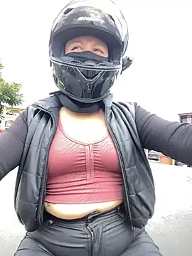 Snapshot of Scarlet_auraa chatting on 05-06-26, 06:34 Scarlet auraa online show from 05-06-26, 06:34