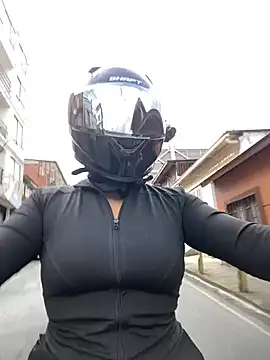 Scarlet auraa online show from 04-14-26, 08:47