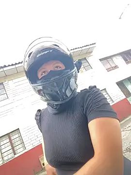 Scarlet auraa online show from 03-12-26, 08:02